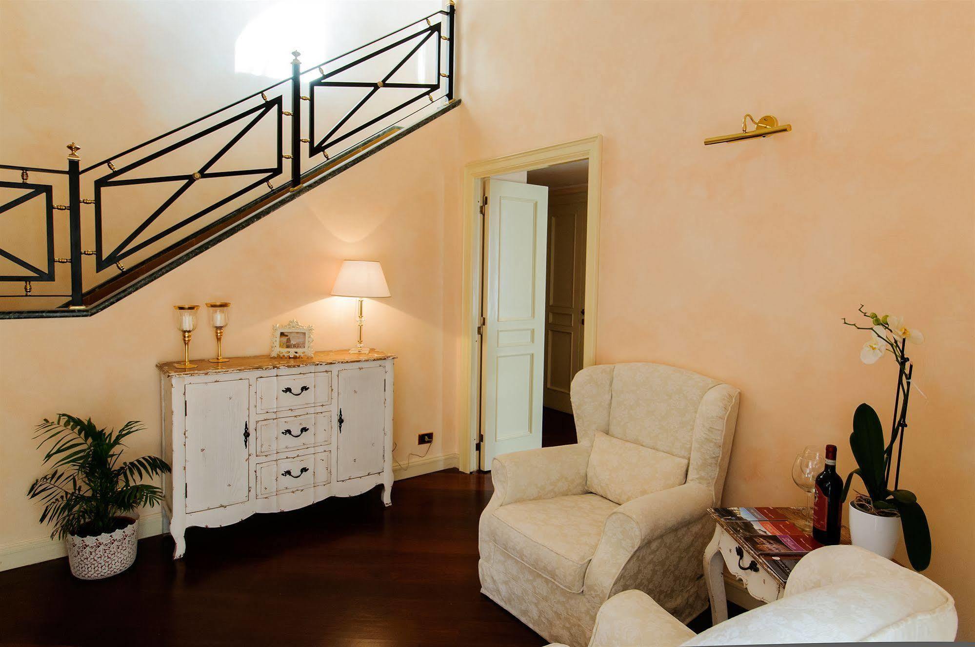 Made In Rome Luxury Affittacamere ภายนอก รูปภาพ
