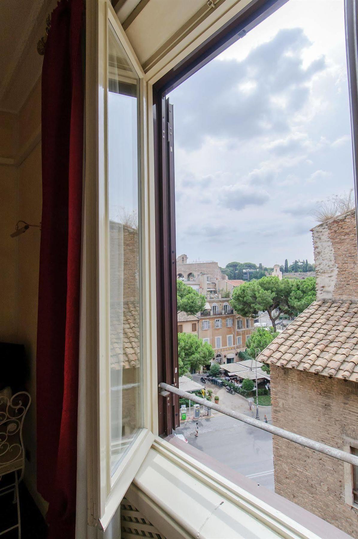 Made In Rome Luxury Affittacamere ภายนอก รูปภาพ