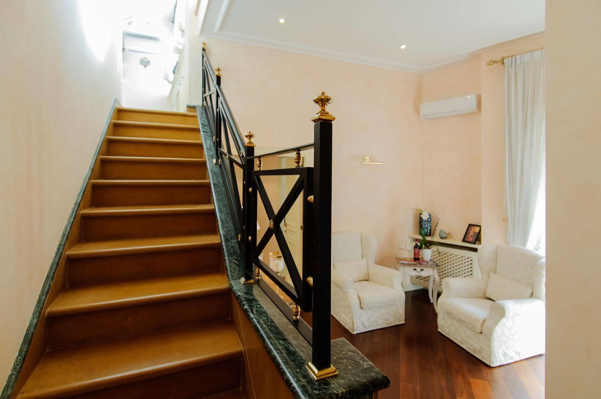 Made In Rome Luxury Affittacamere ภายนอก รูปภาพ